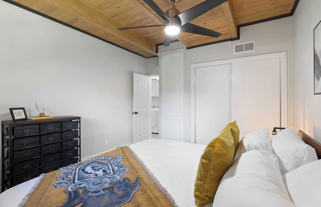 The Matterhorn Manor by Avantstay Harry Potter Inspired A-frame Home w/ Hot Tub & Views - Foto 18