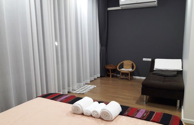 New Loft Modern Home - Photo 14