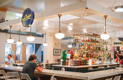 Theatre Retreat 2 Bedroom Loft - 1 Blk from Theatres - Foto 40