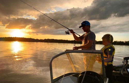 New Custom Big McDonald Lake Cabin With Pickle Ball - Foto 5