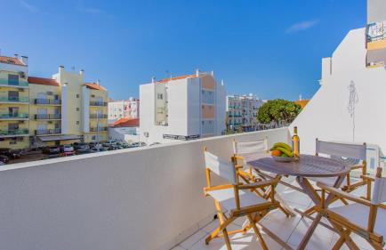 Bright 1BDR Apartment W/Balcony by LovelyStay - Foto 11