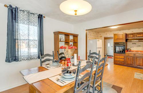 5 Mi to Dtwn Rockford Pet-Friendly Home with Yard! - Foto 9