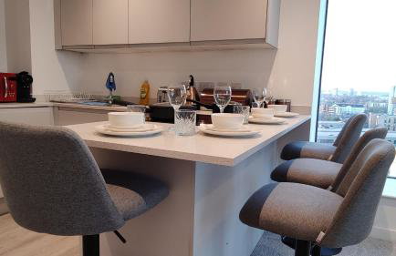 Penthouse-Like Apartment with City & Waterfront Views in Old Trafford with 500Mbps Internet and Netflix - Foto 6