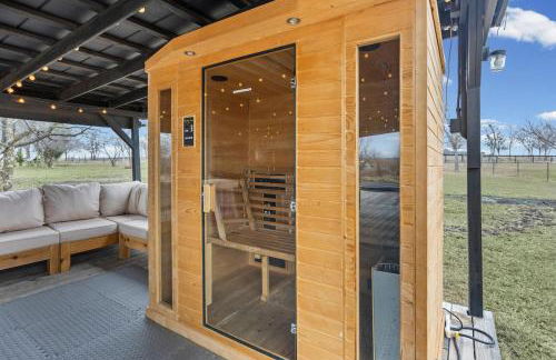 The Iron Cactus 10 acres villa near Austin w Sauna and Pool table - Foto 4