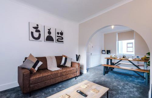 Oxford House by YourStays - Cosy Home in the Suburb of May Bank - Foto 3