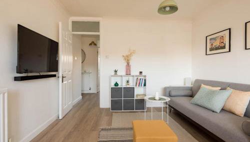 Stylish apartment with balcony, minutes from beach - Foto 3