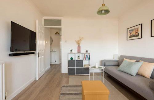 Stylish apartment with balcony, minutes from beach - Foto 3