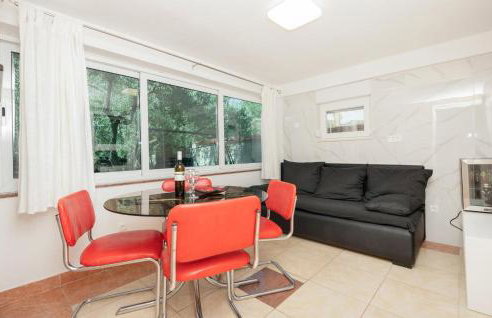 2 Bedroom Stunning Home In Desne - Foto 33