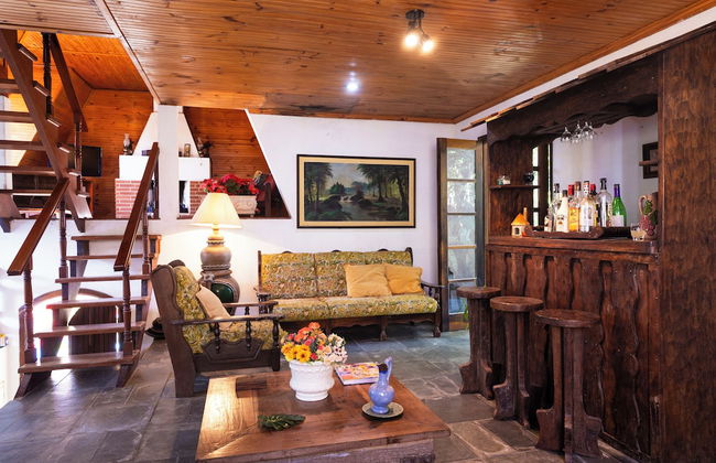 Natureza-piscina-lareira-Brazilan Corner - Foto 14