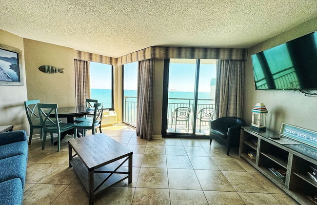 Ocean Front Condos at Patricia Grand - Foto 40