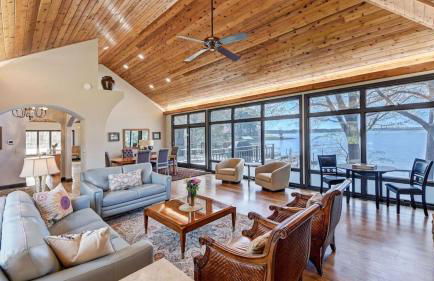 Landover Lodge by Avantstay Waterfront + Dock - Foto 28