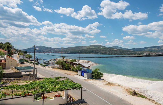 Apartment in Arbanija With Terrace - Foto 25