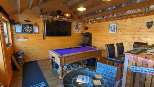 Cheltenham large house with gym, bar & hot tub - Foto 5, Game Room