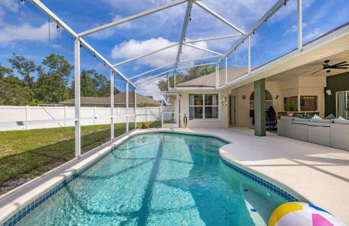 Modern Retreat Pool and Game Room - Foto 62