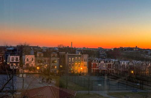 Luxe NW DC Condo with Rooftop Deck 7 Mi to Howard - Foto 3