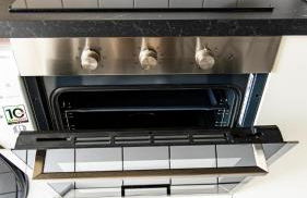 Zentral, nähe HBF, Supermarkt, Bahn vor Ort - Foto 20