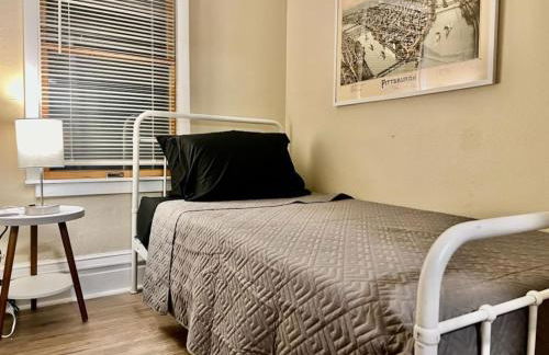 Amazing Sleeps 19 with 14 beds at Downtown Location - Foto 13