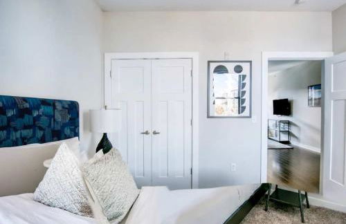 CozySuites Music Row Refined 1BR with free parking - Foto 13