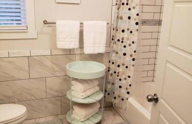 East Nashville Retreat, Outdoor Oasis, Sleeps 12, Four Bedrooms - Foto 49