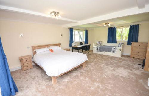 The Willows Wroxham - Photo 11