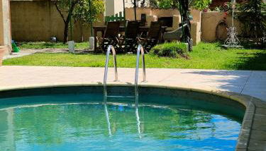 Maison de campagne piscine et jardin privatifs près de la plage - Foto 2, Garden, Garden view