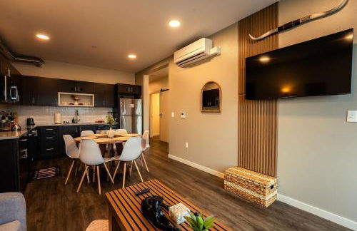 Heart of Downtown Apt with City View, Walkable to HotSpots - Foto 10