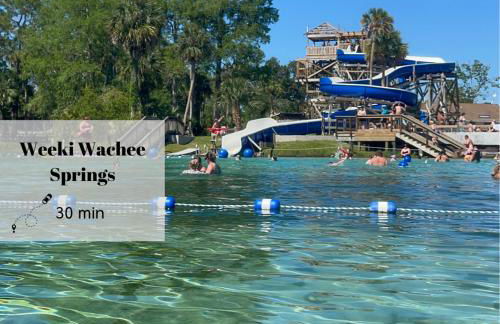 New 6min to 3 Sister Springs, Spacious, Fun with Game Room - Foto 49