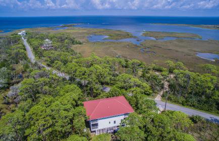 Luxury Renovated Bayview Home w/ Private Pool & Resort Amenities | St. George Island - Foto 1