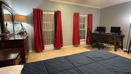 World Cup Ready - Spacious 5-Bedroom Home with Pool, Hot Tub, and Outdoor TV - Foto 5