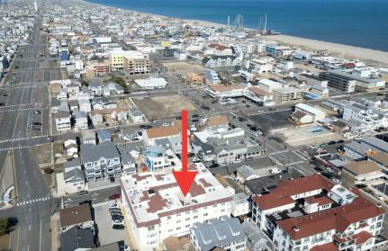 Rooftop Townhouse with 360 Views and Free Parking - Foto 48