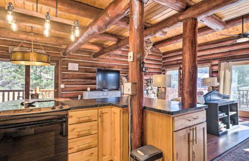 Classic Colorado Log Home with Mountain Views! - Foto 9