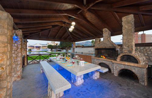 Marble Pool Villa - Photo 4