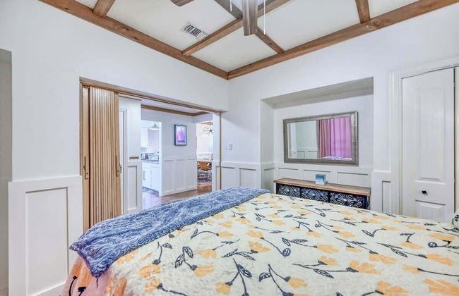 Luxurious Riverfront Condo Just 1 Blk to Schlitterbahn! - Foto 7