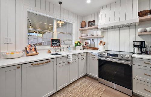 The Tremain - Steps to Downtown w King Bed - Foto 1