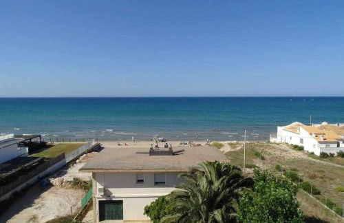 APARTAMENTOS EL SOL a 20 metros del mar - Photo 1