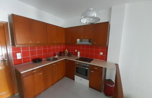 MODERN GROUND FLOOR APARTMENT ON the PEBBLES - Foto 29