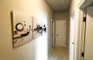 The Modern and Stylish Hangout Hub by LSU - CB1022 - Foto 18