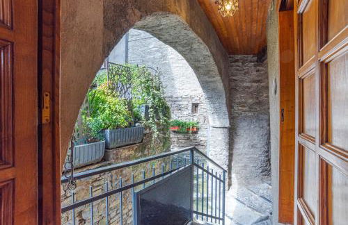 Maison Laghée-Bright Apt with balcony, Lake view! - Photo 17