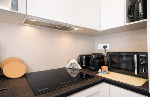 Elegantis Aventino Charming Flat with Private Terrace - Colosseo, Metro and Circo Massimo Nearby - Photo 8