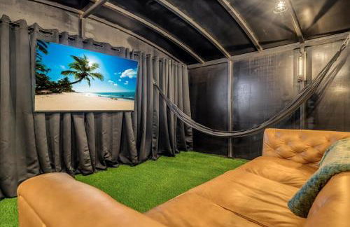 Underground Bunker - Photo 14