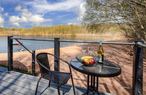 Stonelake Lodges - Birch Bank lakeside lodge with hot tub - Foto 3