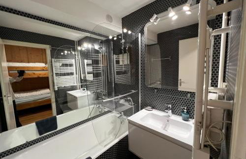 Appartement lumineux, grand balcon, vue sur La Meije - Photo 20