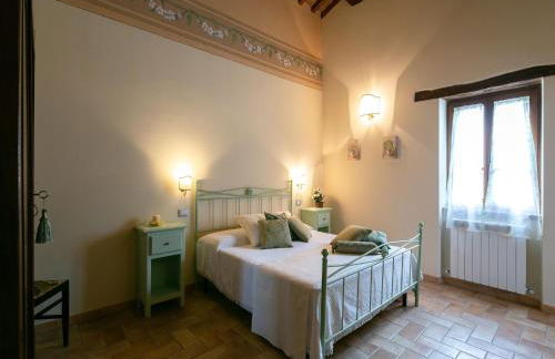 Villa in Umbria With Saltwater Pool - Photo 48