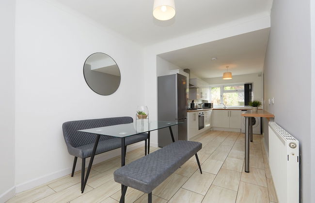 2 Bed Derby House- Parking - Rolls Royce - Foto 16