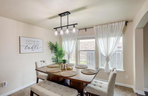 8 Mi to Fort Cavazos! Modern Home with Fire Pit - Foto 9