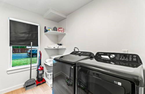 4BR Luxury Stay | 2 Kings | Near DT | Family+Games - Foto 3