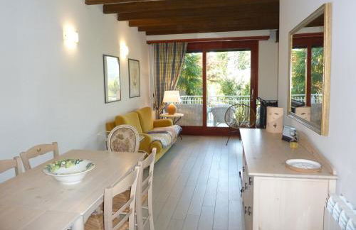 Hermitage mimosa - Photo 6