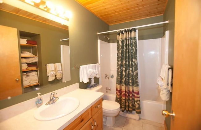 Outlaws Inn by Apex Accommodations - Photo 17