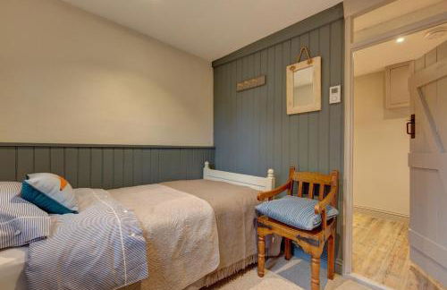 The Flints - Photo 18