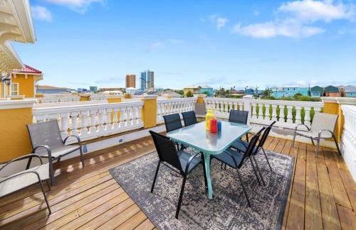 Summer Special, Lux 4BR House Sleeps 12, Pool, Elevator, King bed - Foto 12